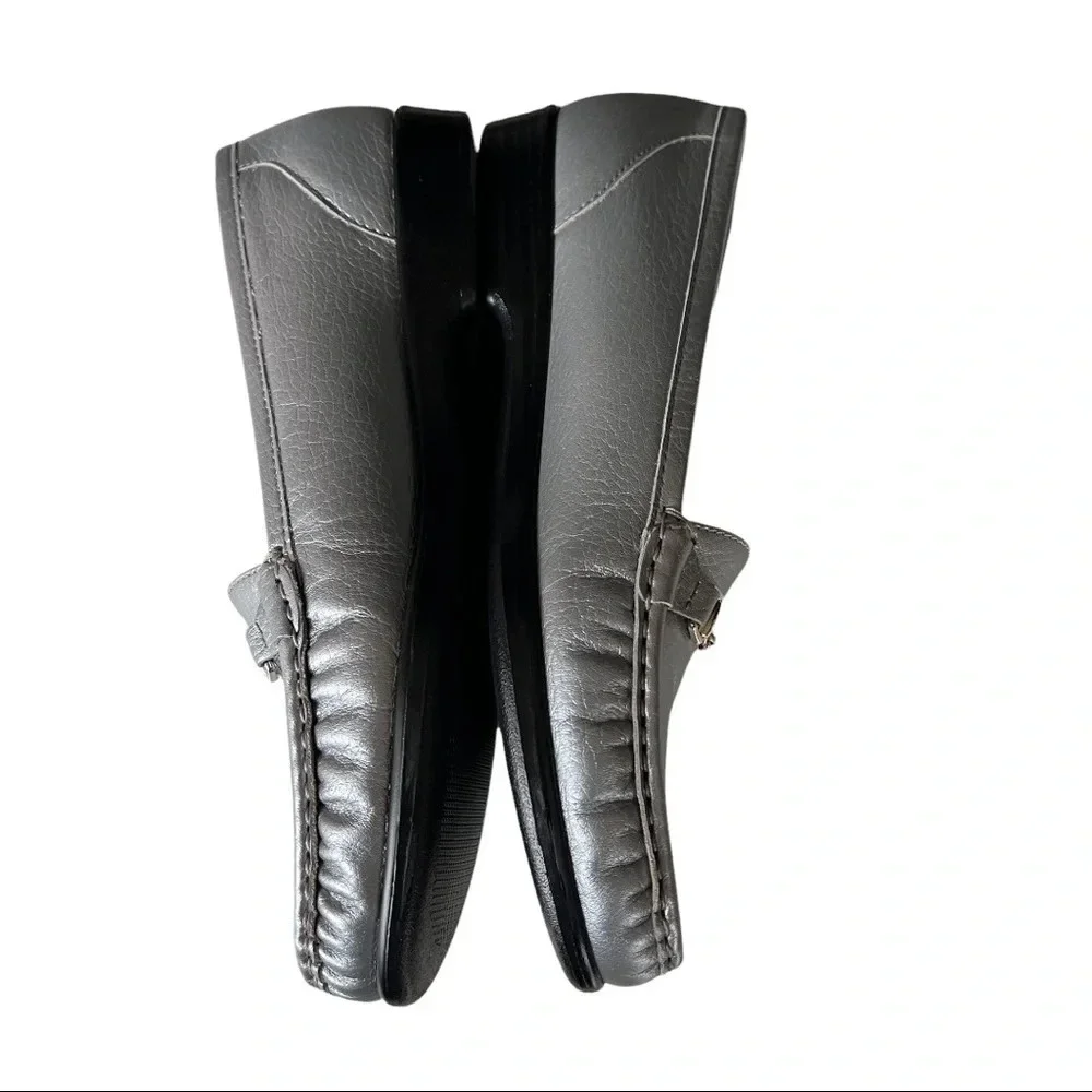 SAS metallic silver
